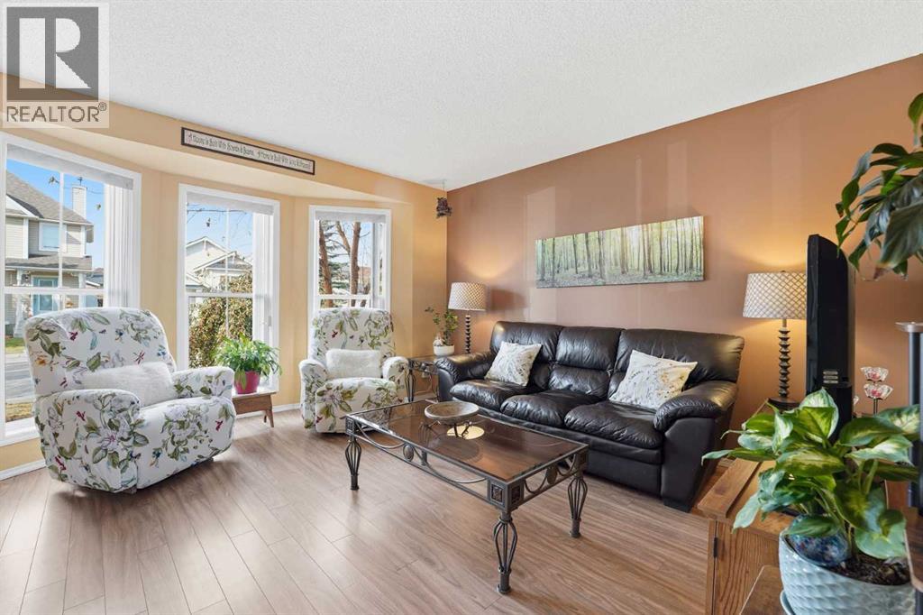 Single Family House for Sale in  Tuscany Valley Lane NW Tuscany Calgary 