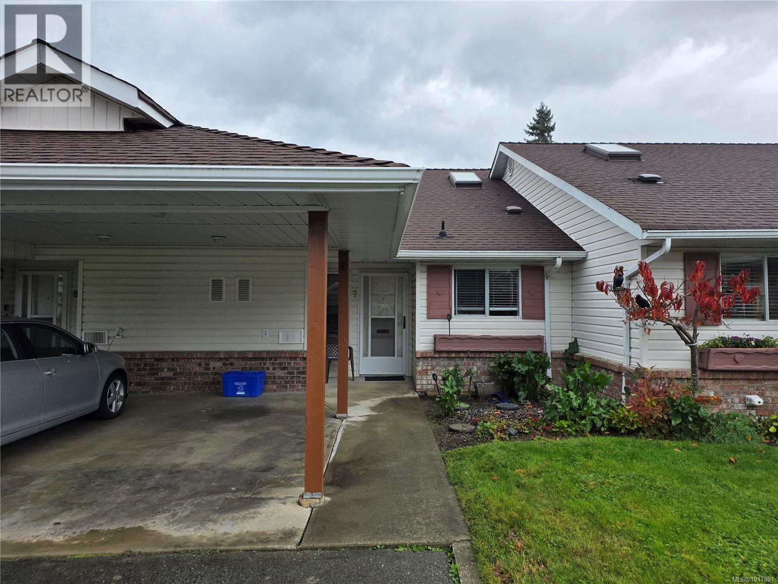 #7 5131 GERTRUDE ST - 2