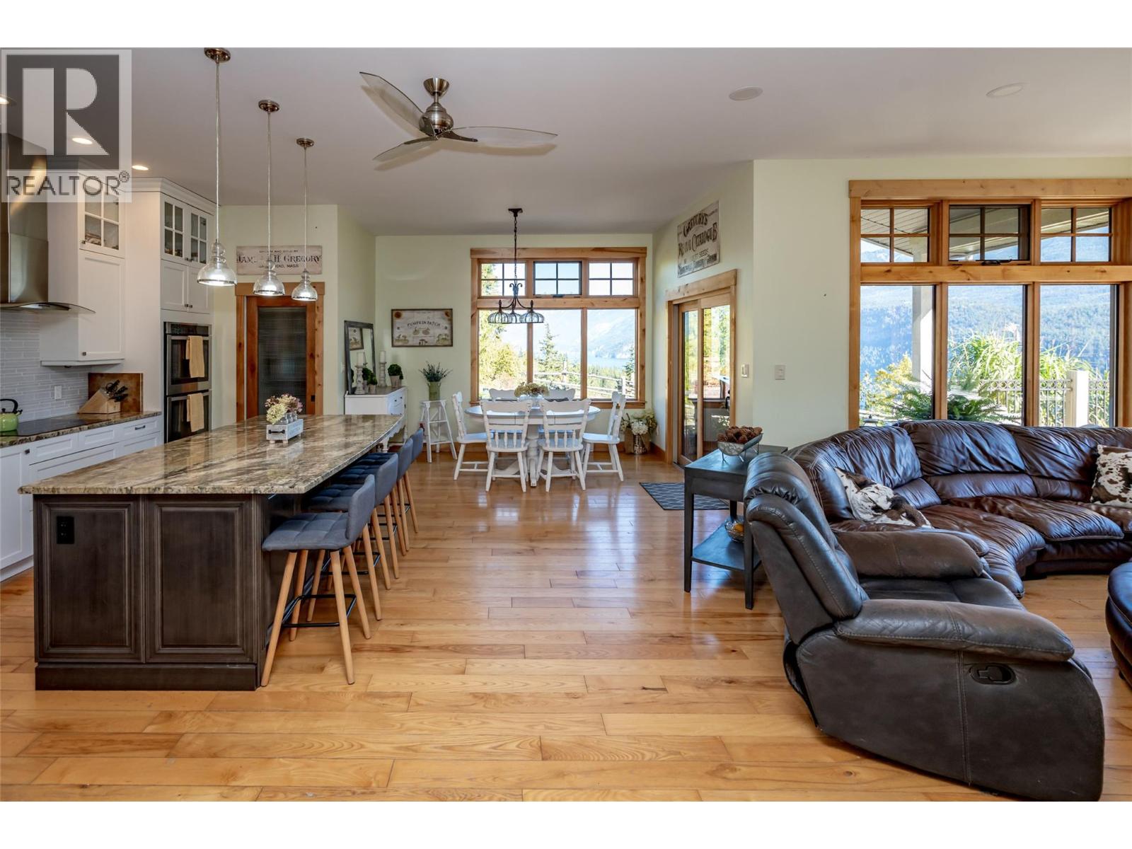 8840 Olson Road, Kaslo