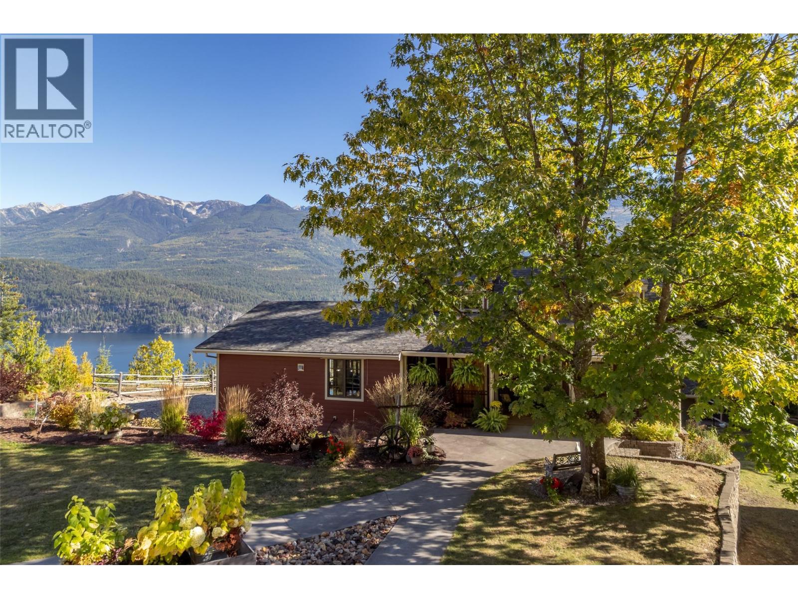 8840 Olson Road, Kaslo