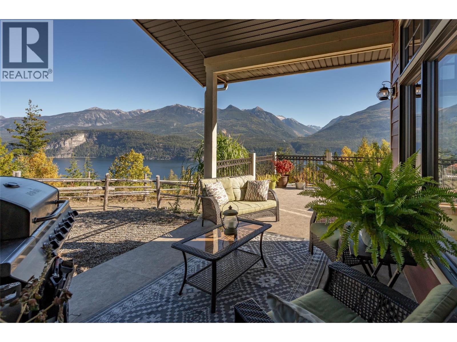 8840 Olson Road, Kaslo