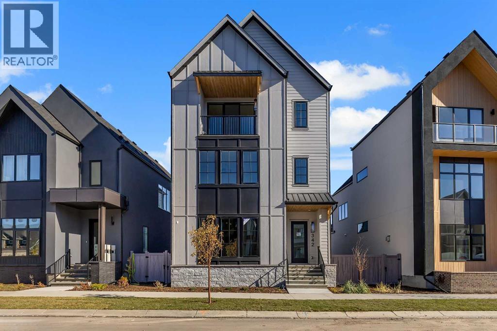 Single Family House for Sale in  Normandy Drive SW Currie Barracks Calgary 