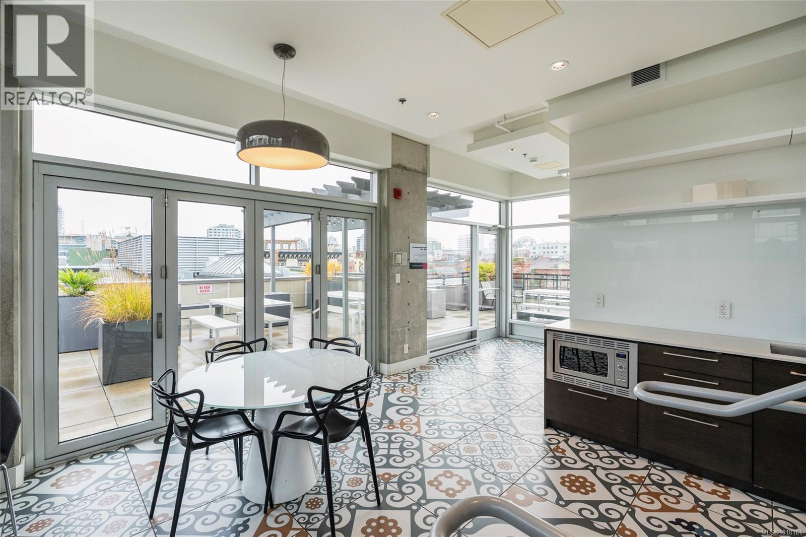 211 456 Pandora Ave, Victoria