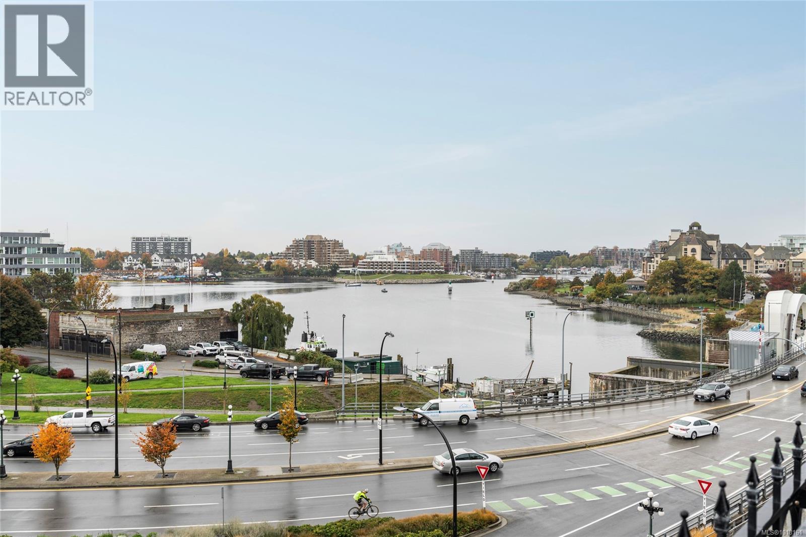 211 456 Pandora Ave, Victoria