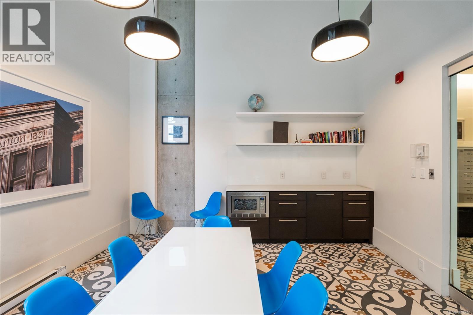 211 456 Pandora Ave, Victoria