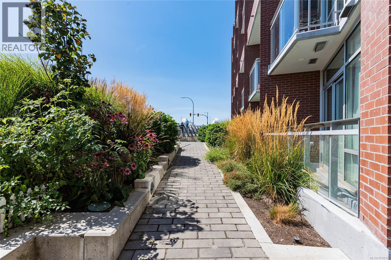 211 456 Pandora Ave, Victoria