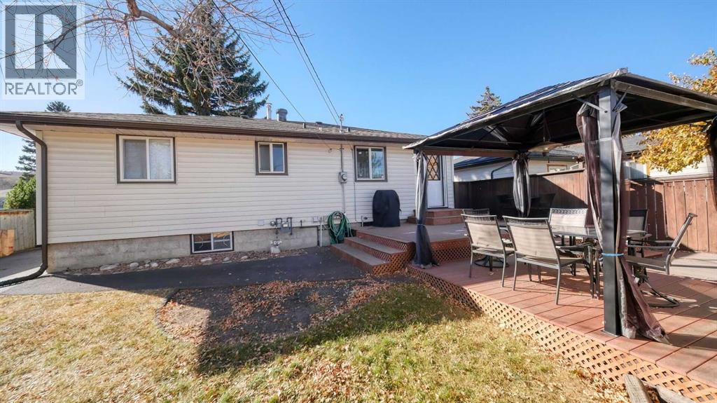 Single Family House Bungalow for Sale in   Avenue NW Bowness Calgary 