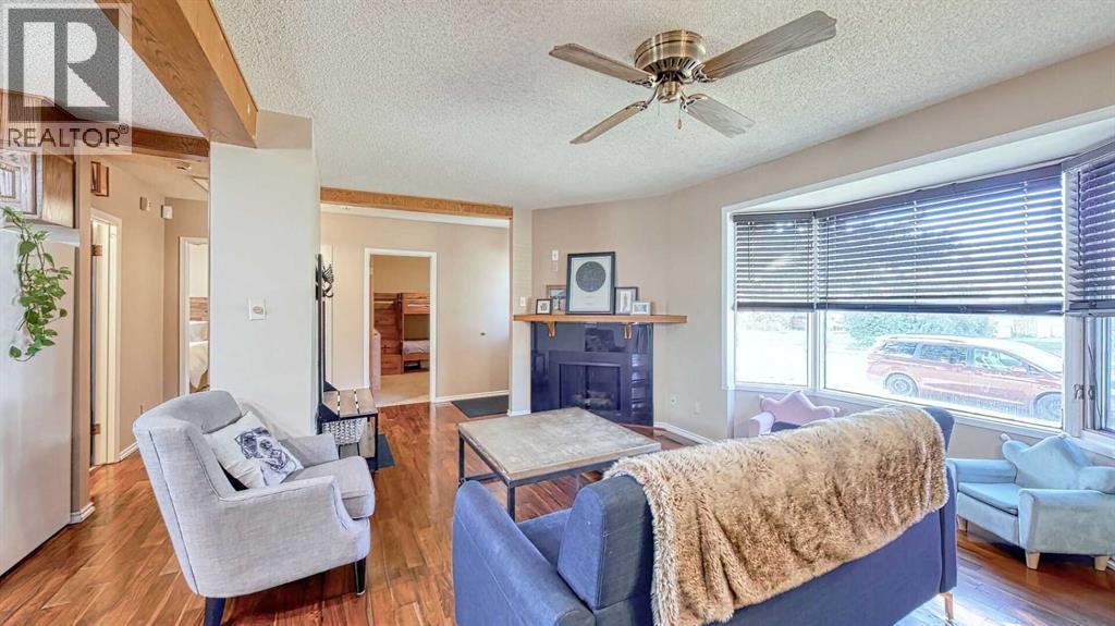 Single Family House Bungalow for Sale in   Avenue NW Bowness Calgary 