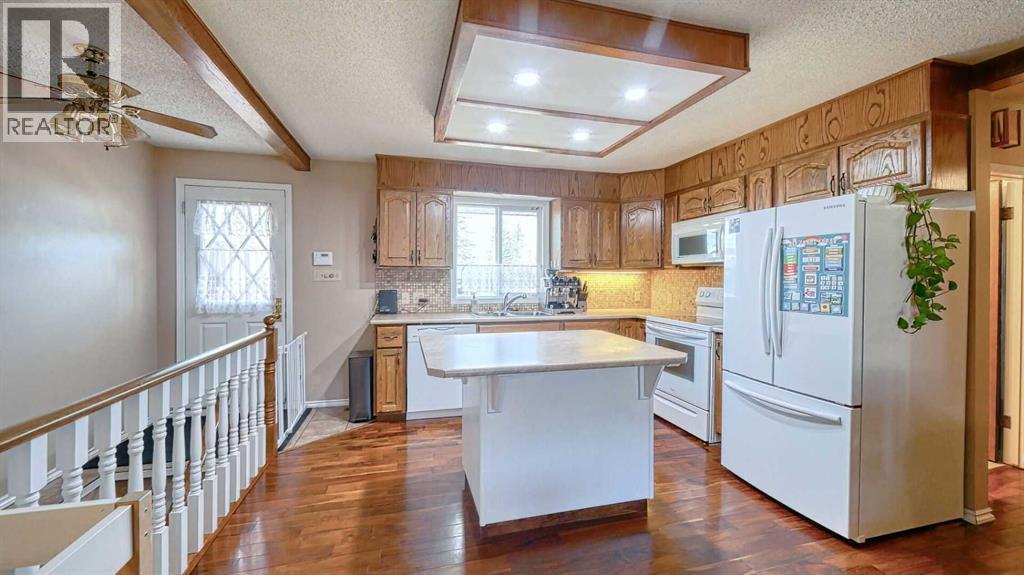 Single Family House Bungalow for Sale in   Avenue NW Bowness Calgary 