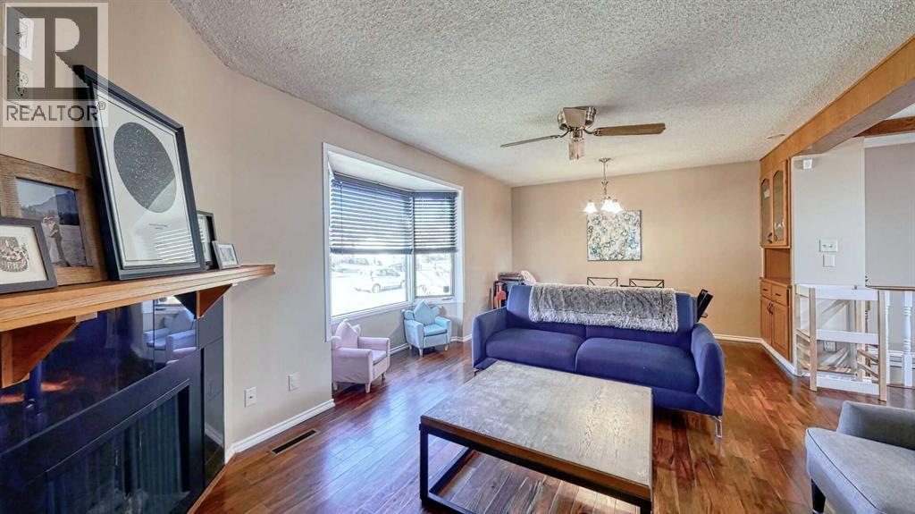 Single Family House Bungalow for Sale in   Avenue NW Bowness Calgary 