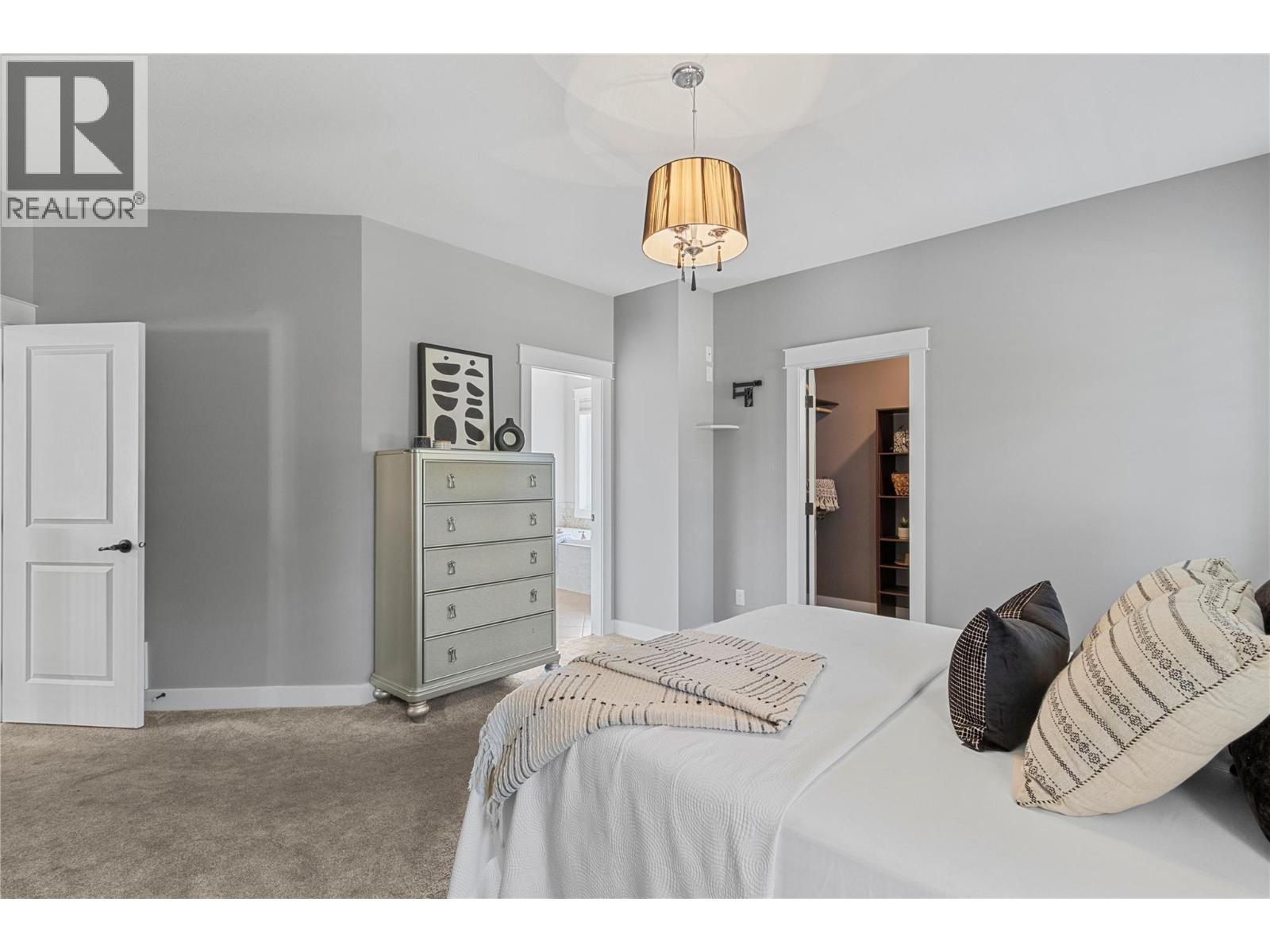  2734 Golf Course Drive, Blind Bay