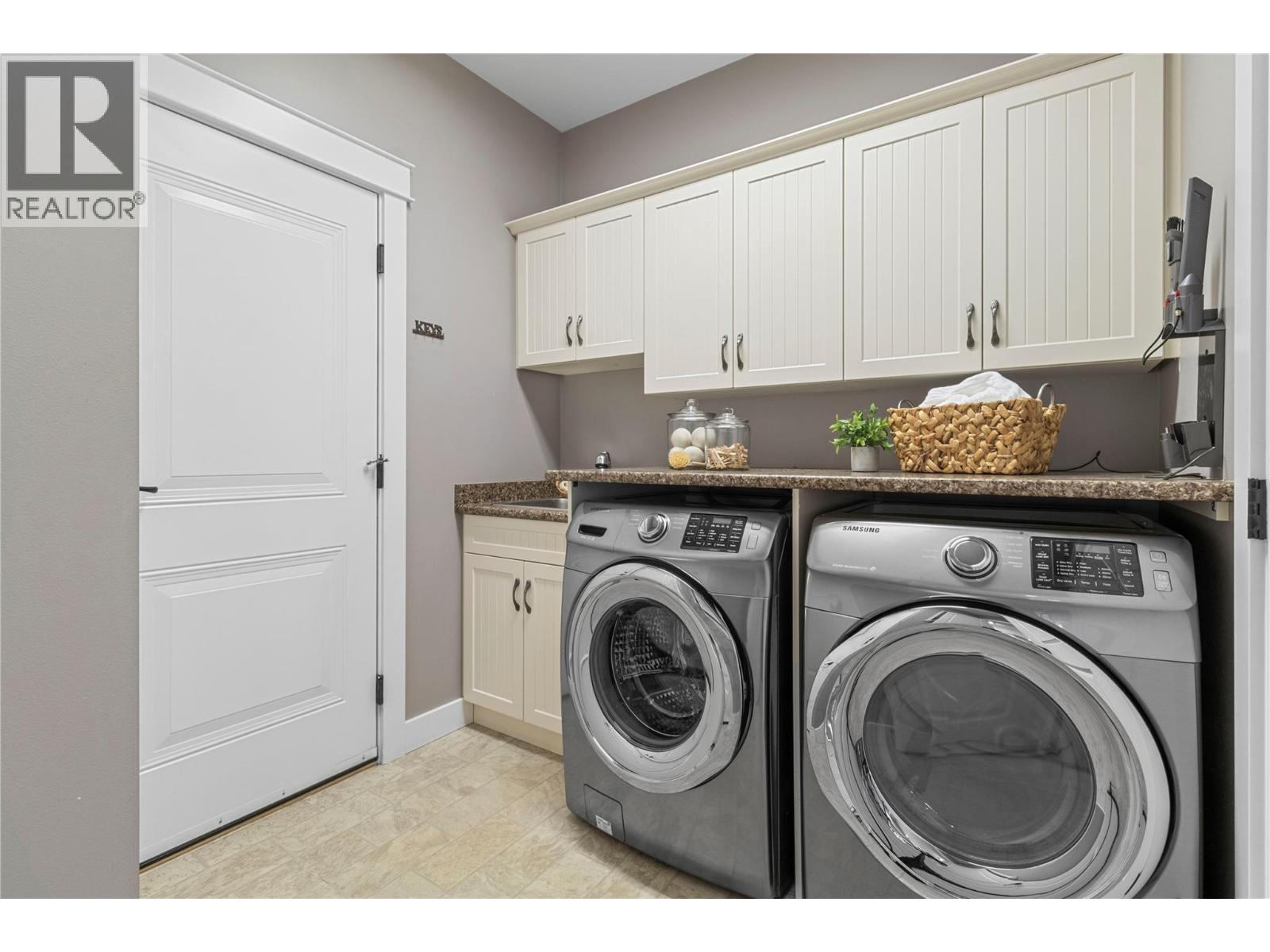  2734 Golf Course Drive, Blind Bay