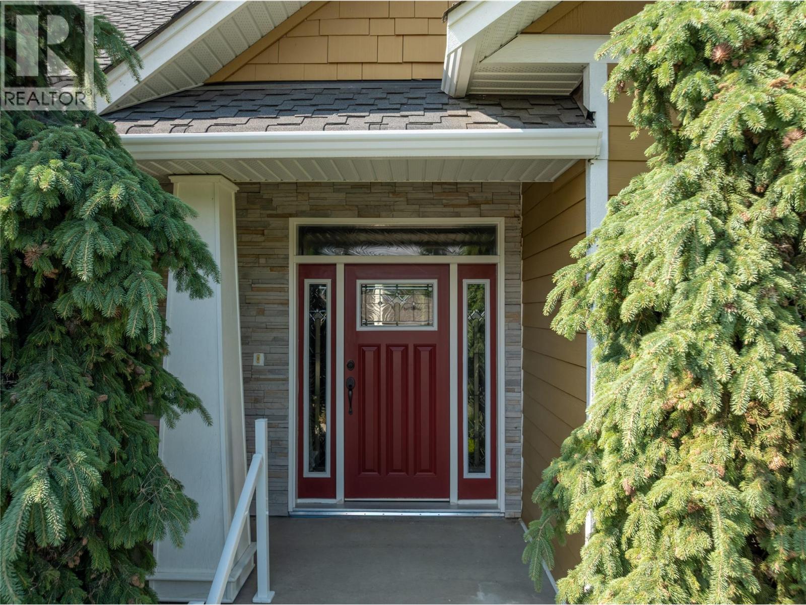  2734 Golf Course Drive, Blind Bay