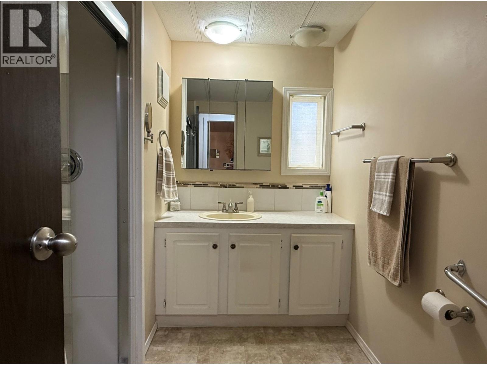615 3105 South Main Street, Penticton