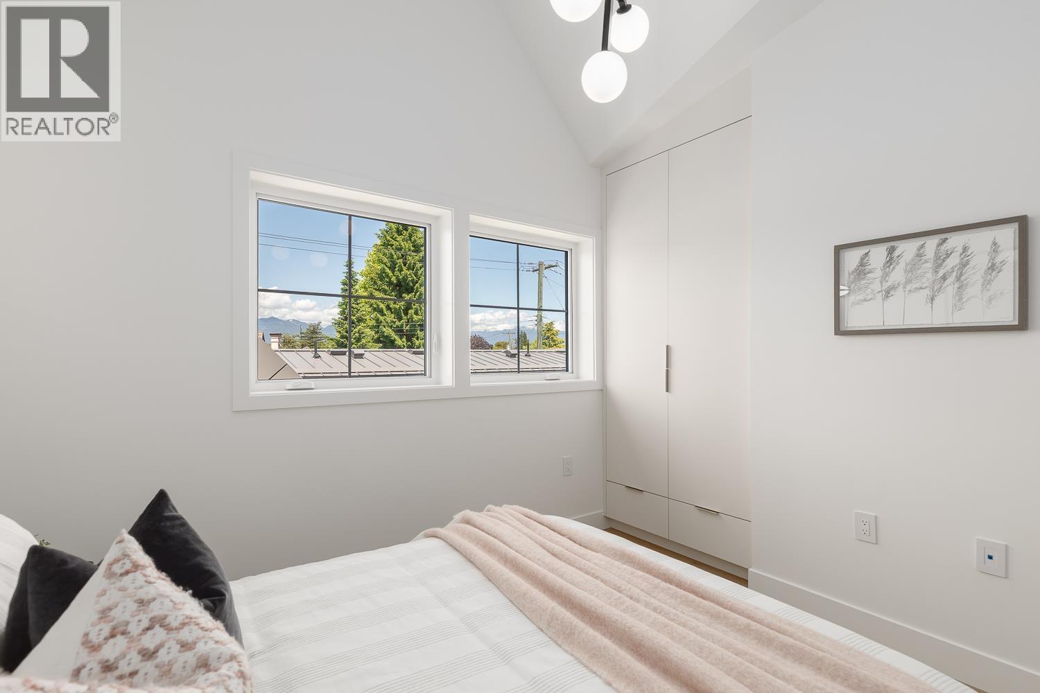 1141 W 33RD AVENUE, Vancouver