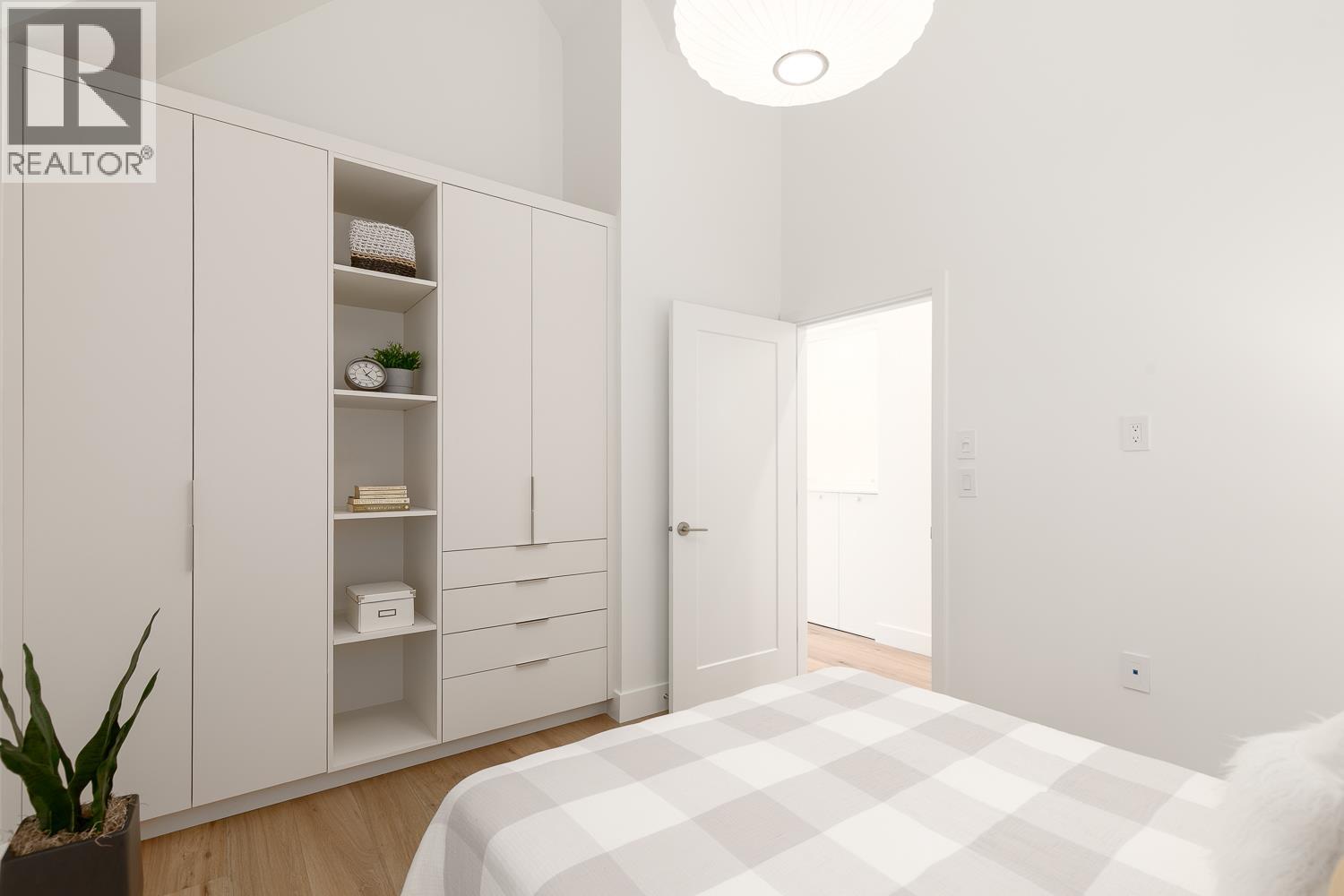 1141 W 33RD AVENUE, Vancouver