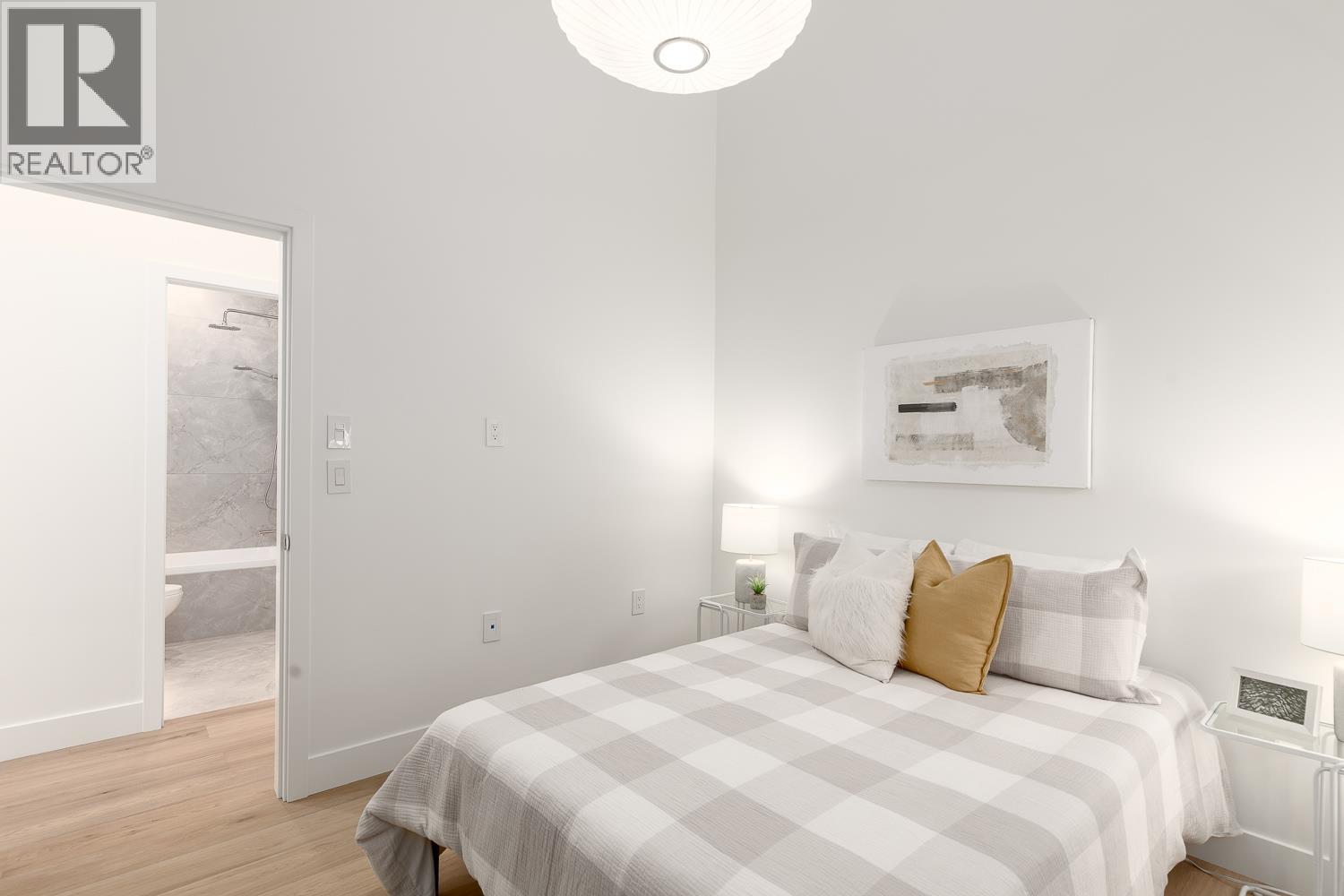 1141 W 33RD AVENUE, Vancouver