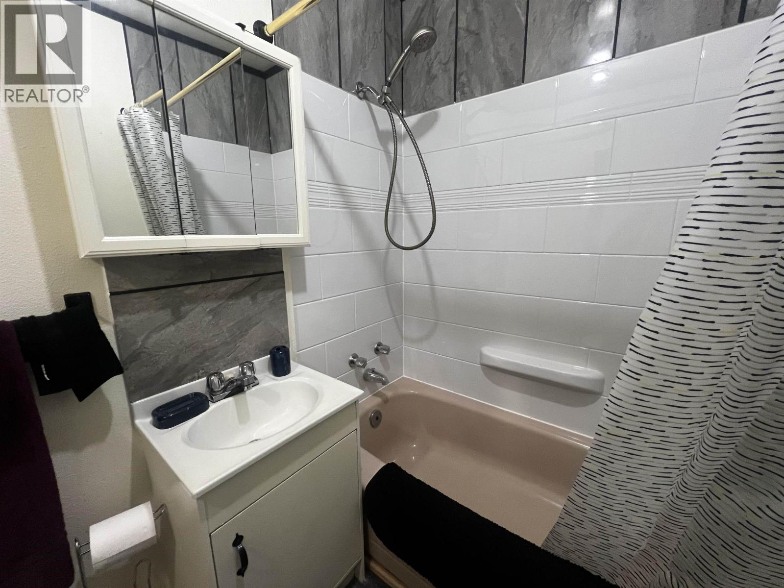 22361 STELLA ROAD, Fraser Lake