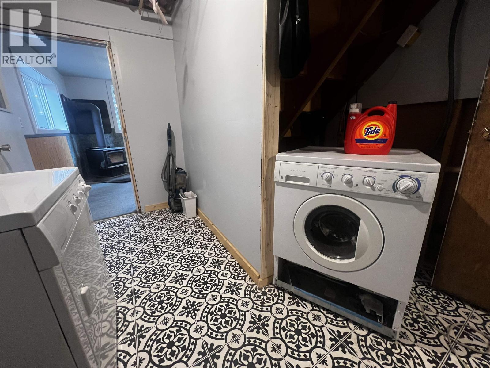 22361 STELLA ROAD, Fraser Lake