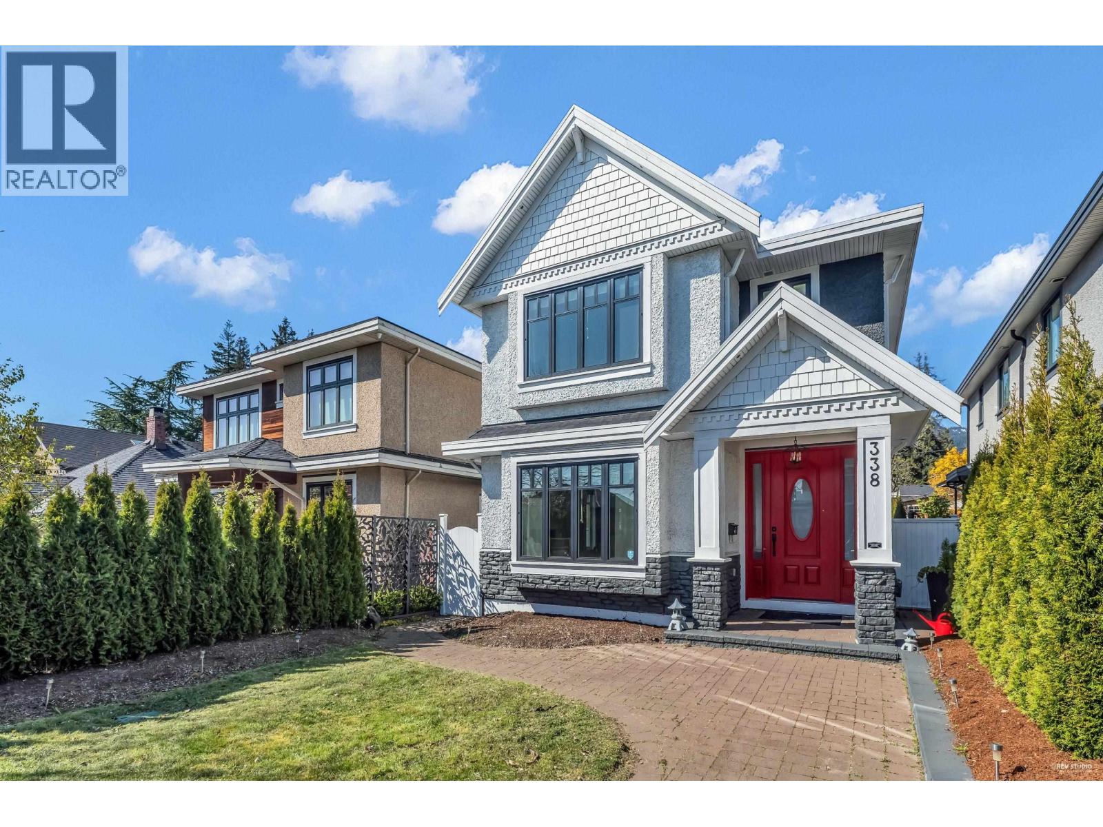 338 W 17TH STREET, North Vancouver