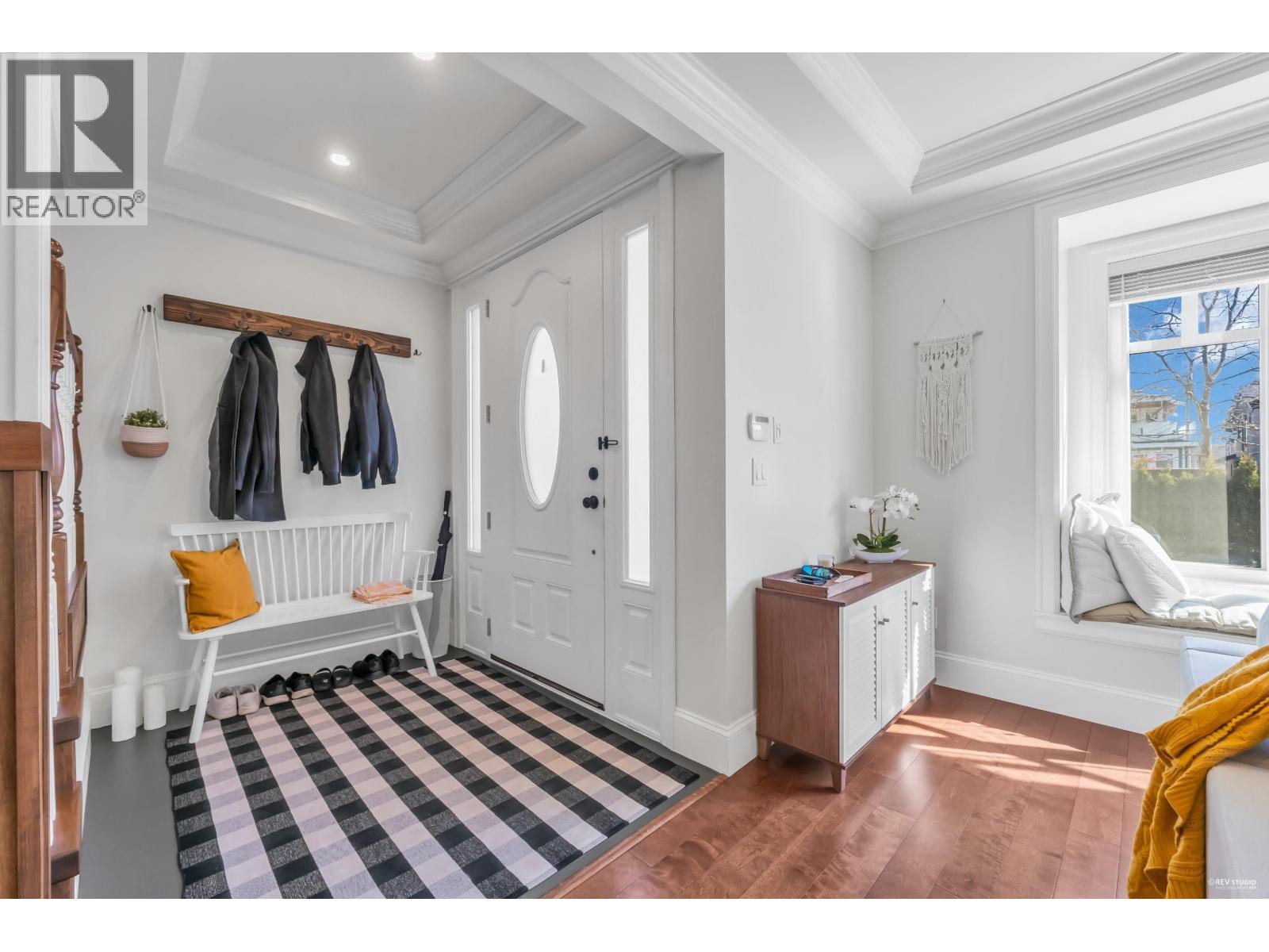 338 W 17TH STREET, North Vancouver
