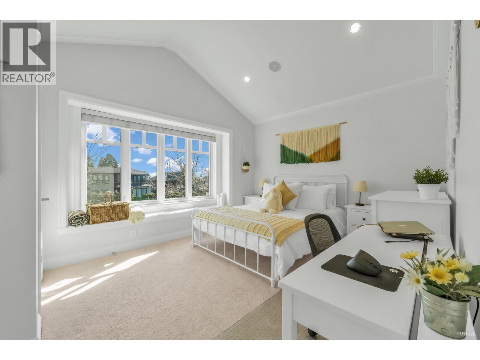 338 W 17TH STREET, North Vancouver