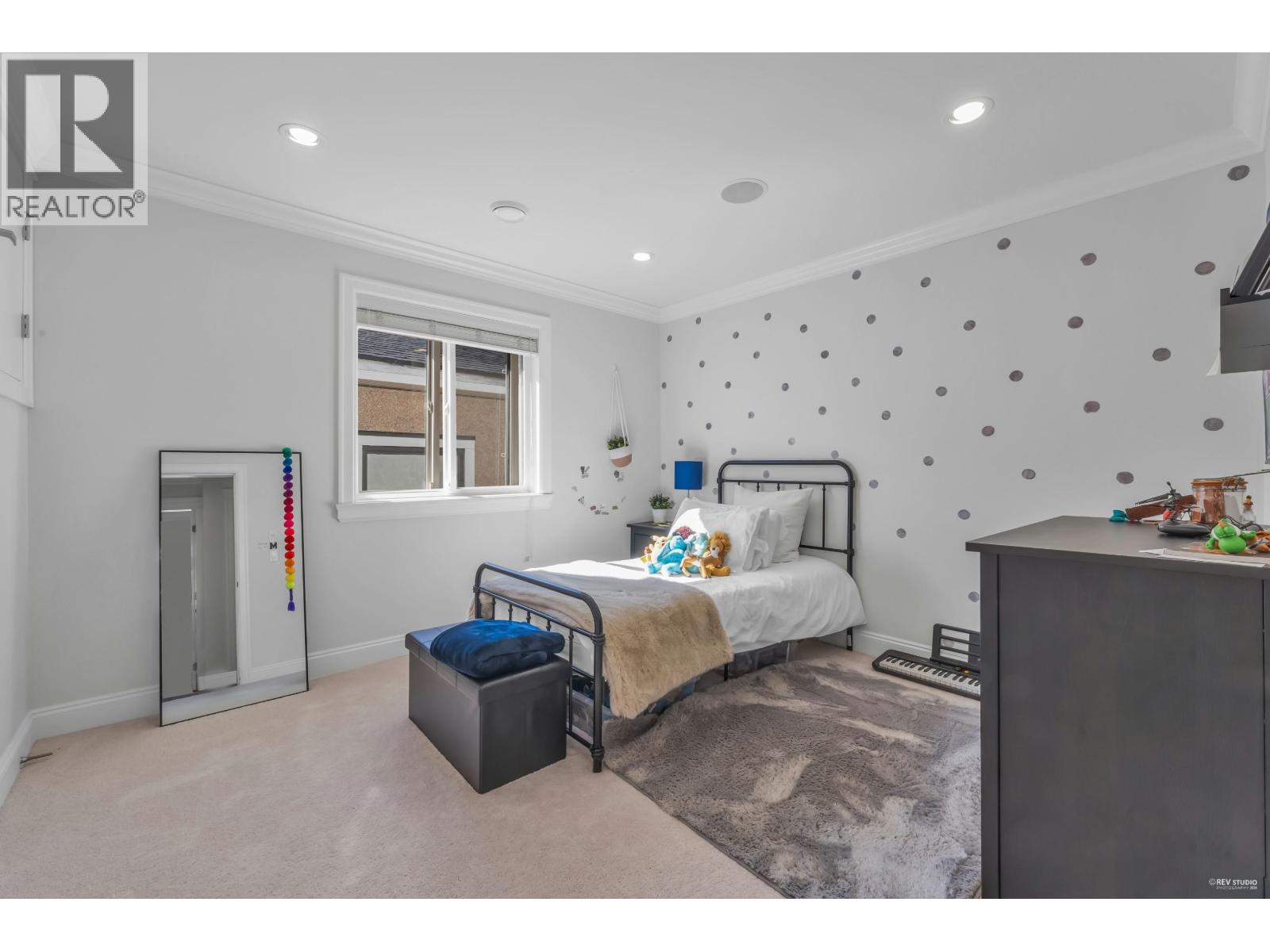 338 W 17TH STREET, North Vancouver