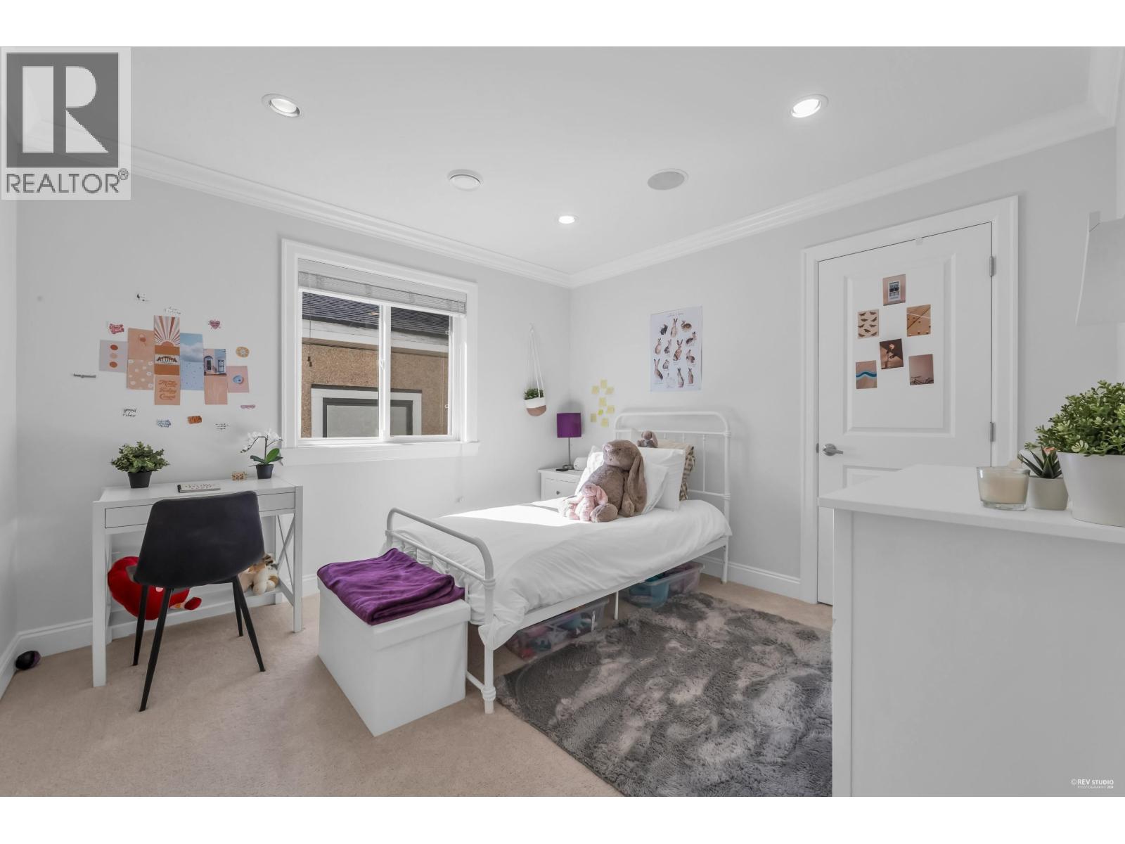 338 W 17TH STREET, North Vancouver