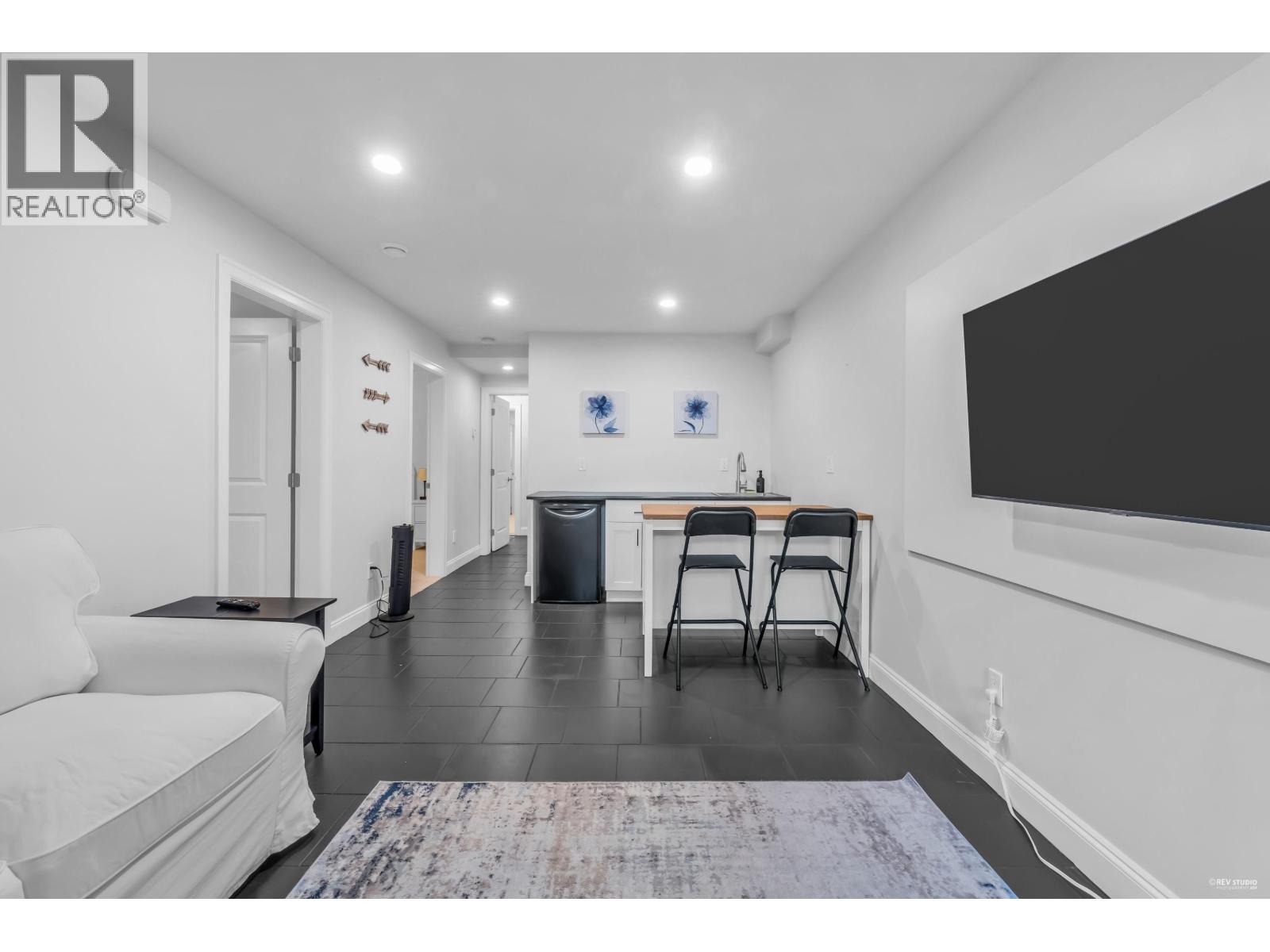 338 W 17TH STREET, North Vancouver