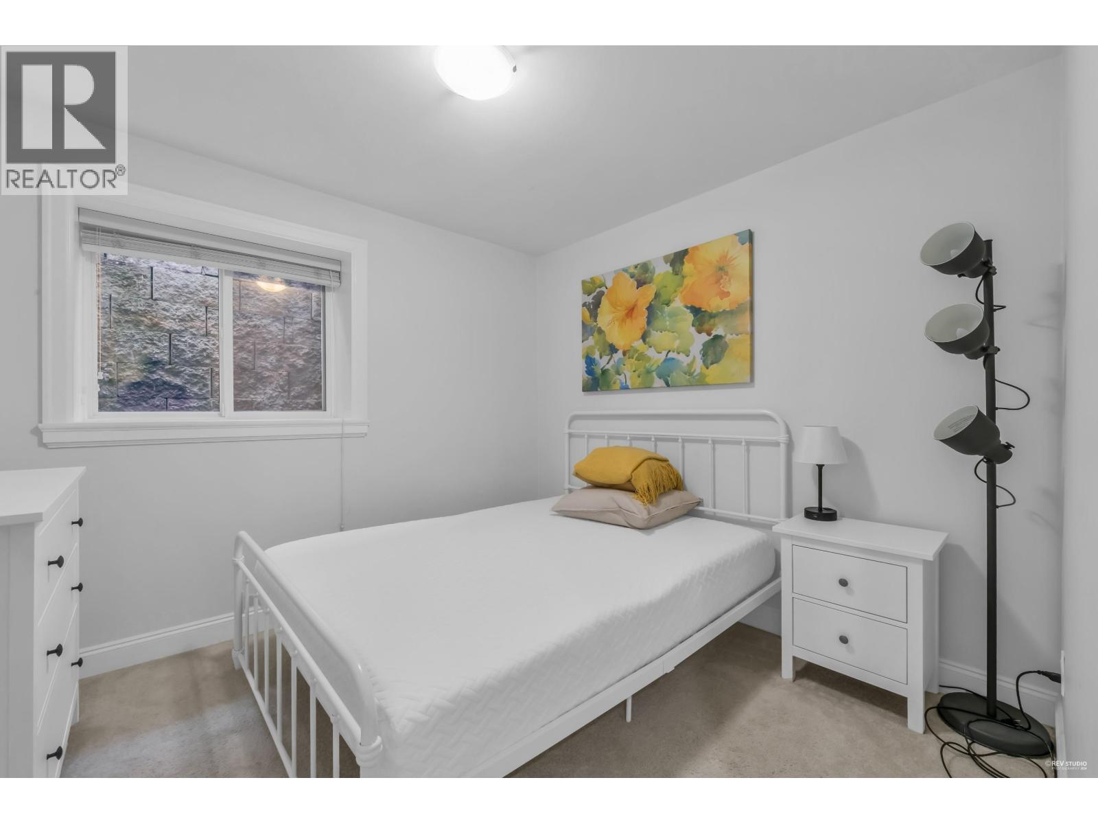 338 W 17TH STREET, North Vancouver