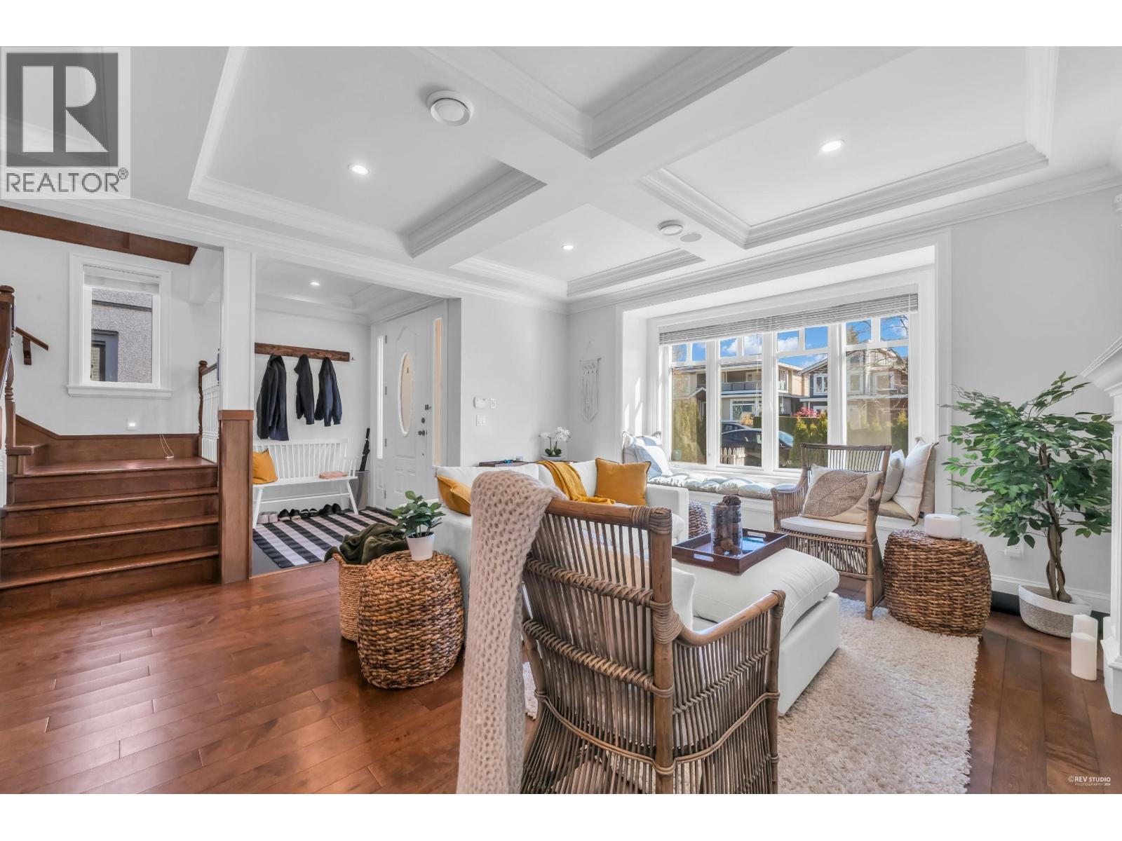 338 W 17TH STREET, North Vancouver