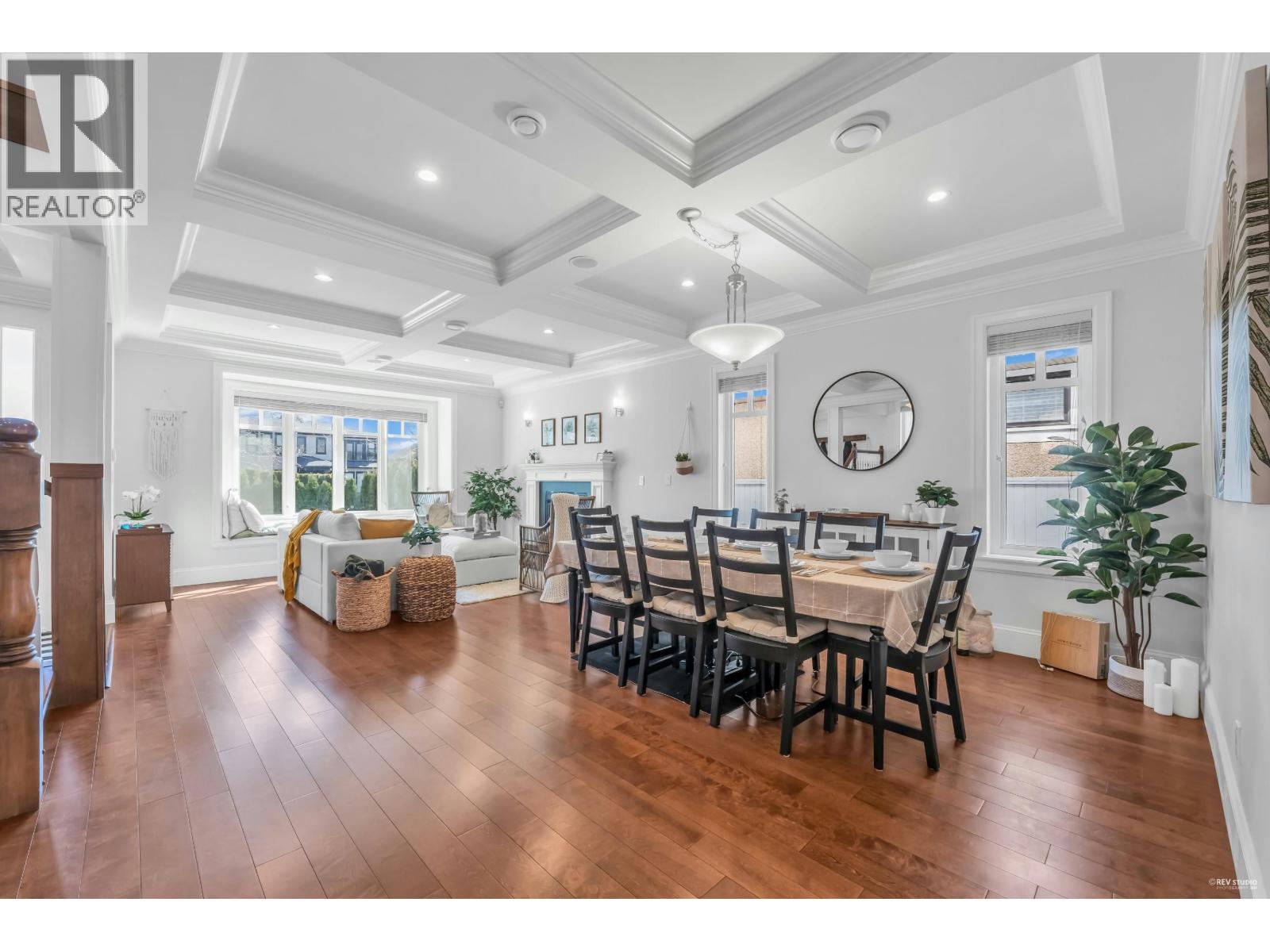 338 W 17TH STREET, North Vancouver