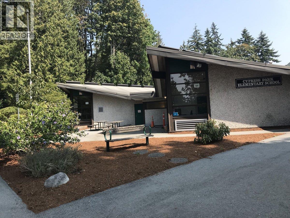 4363 MORGAN CRESCENT, West Vancouver