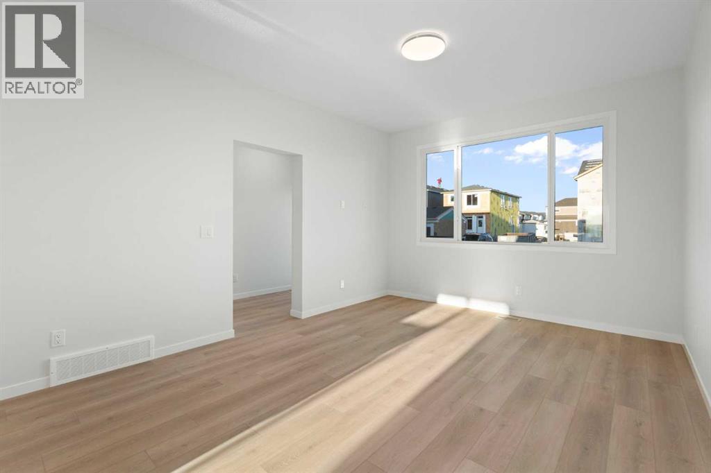 Single Family House for Sale in  Annette Landing NW Glacier Ridge Calgary 