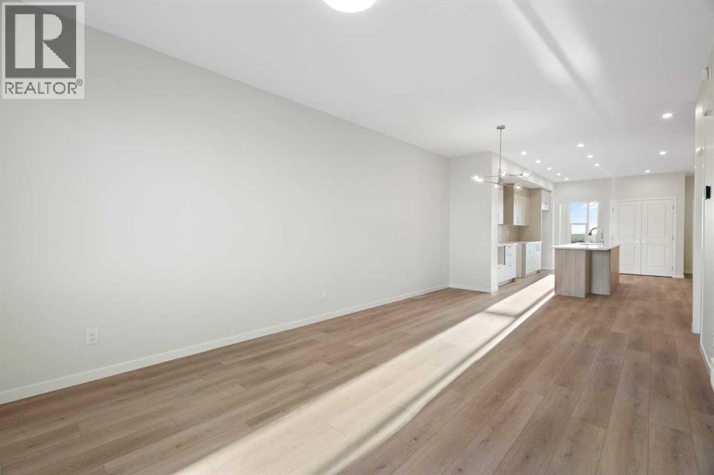 Single Family House for Sale in  Annette Landing NW Glacier Ridge Calgary 