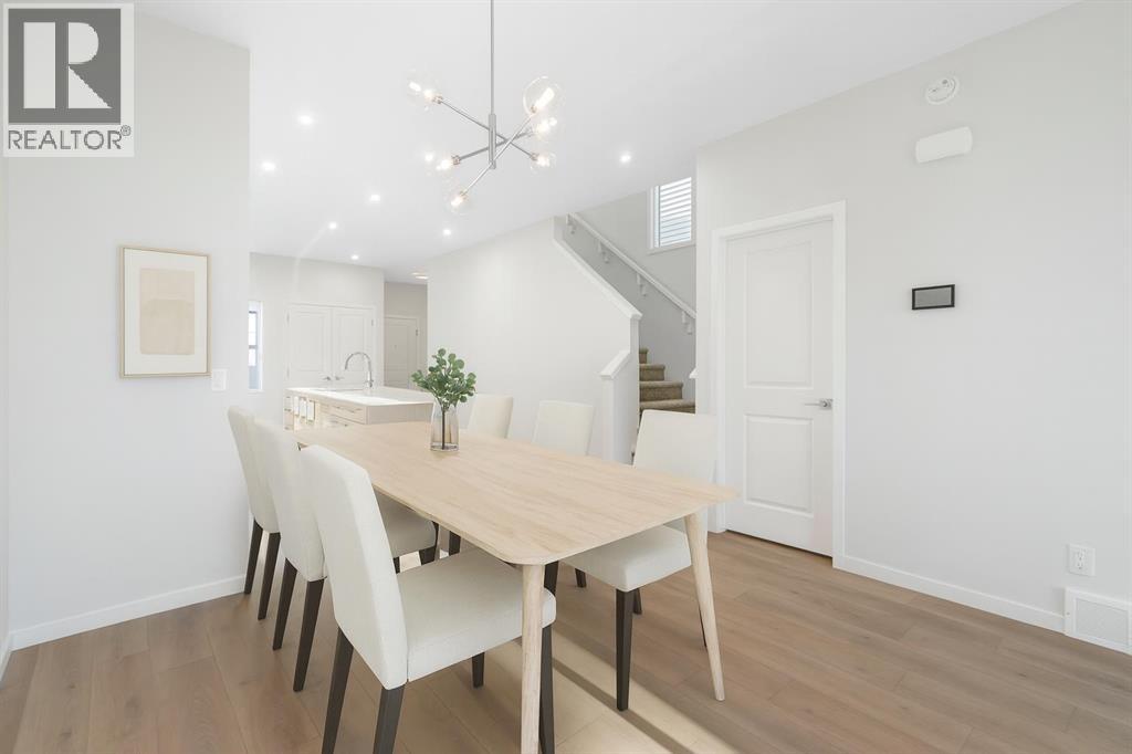 Single Family House for Sale in  Annette Landing NW Glacier Ridge Calgary 