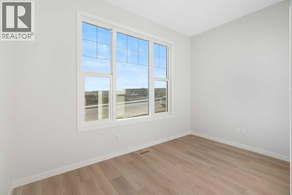 Single Family House for Sale in  Annette Landing NW Glacier Ridge Calgary 