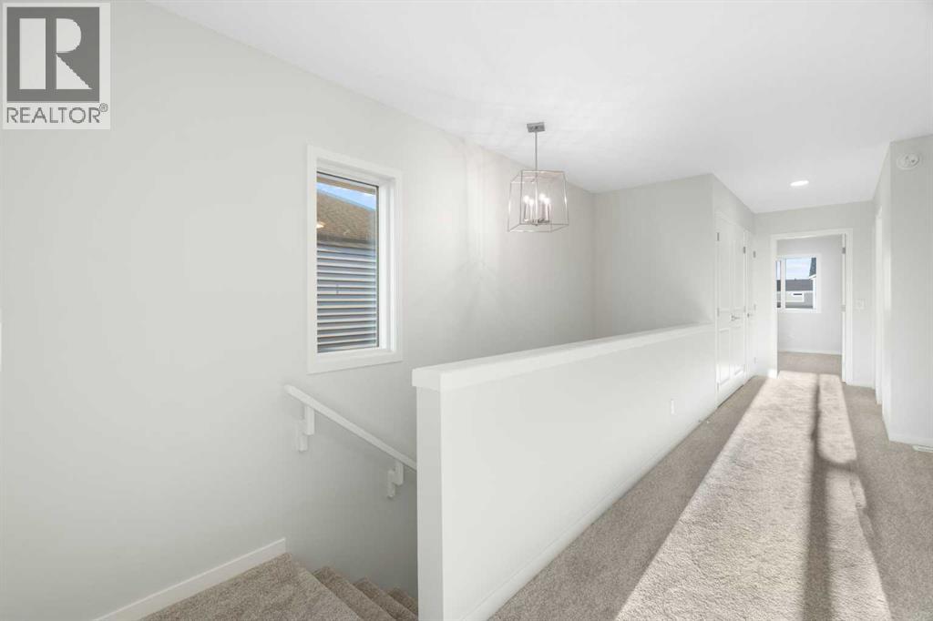 Single Family House for Sale in  Annette Landing NW Glacier Ridge Calgary 