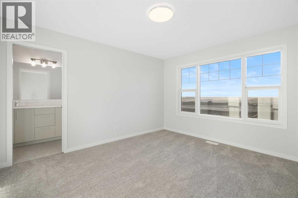 Single Family House for Sale in  Annette Landing NW Glacier Ridge Calgary 