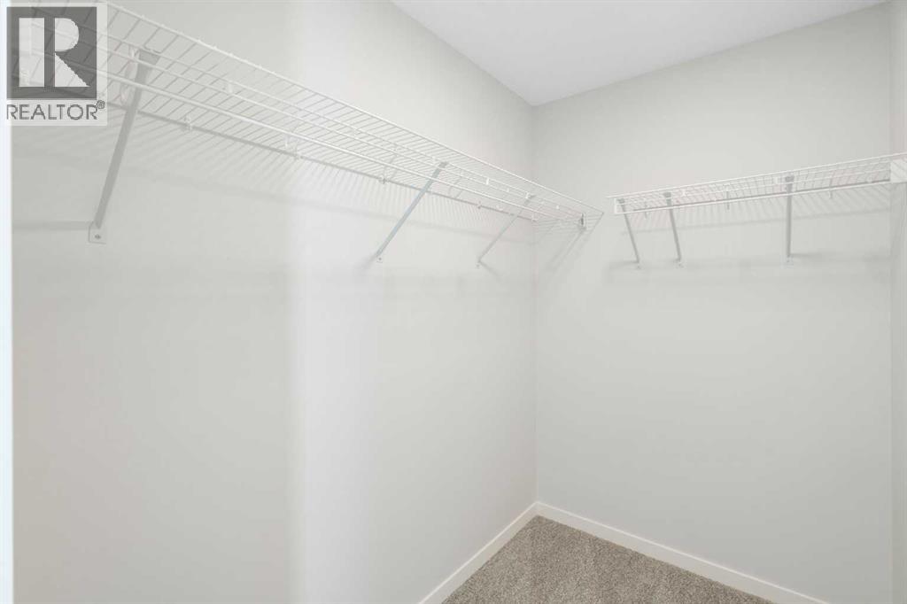 Single Family House for Sale in  Annette Landing NW Glacier Ridge Calgary 