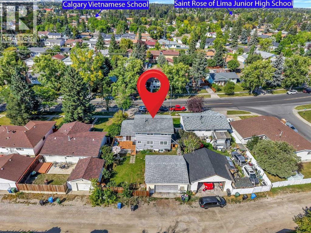 Single Family House for Sale in  Rundlehorn Drive NE Rundle Calgary 