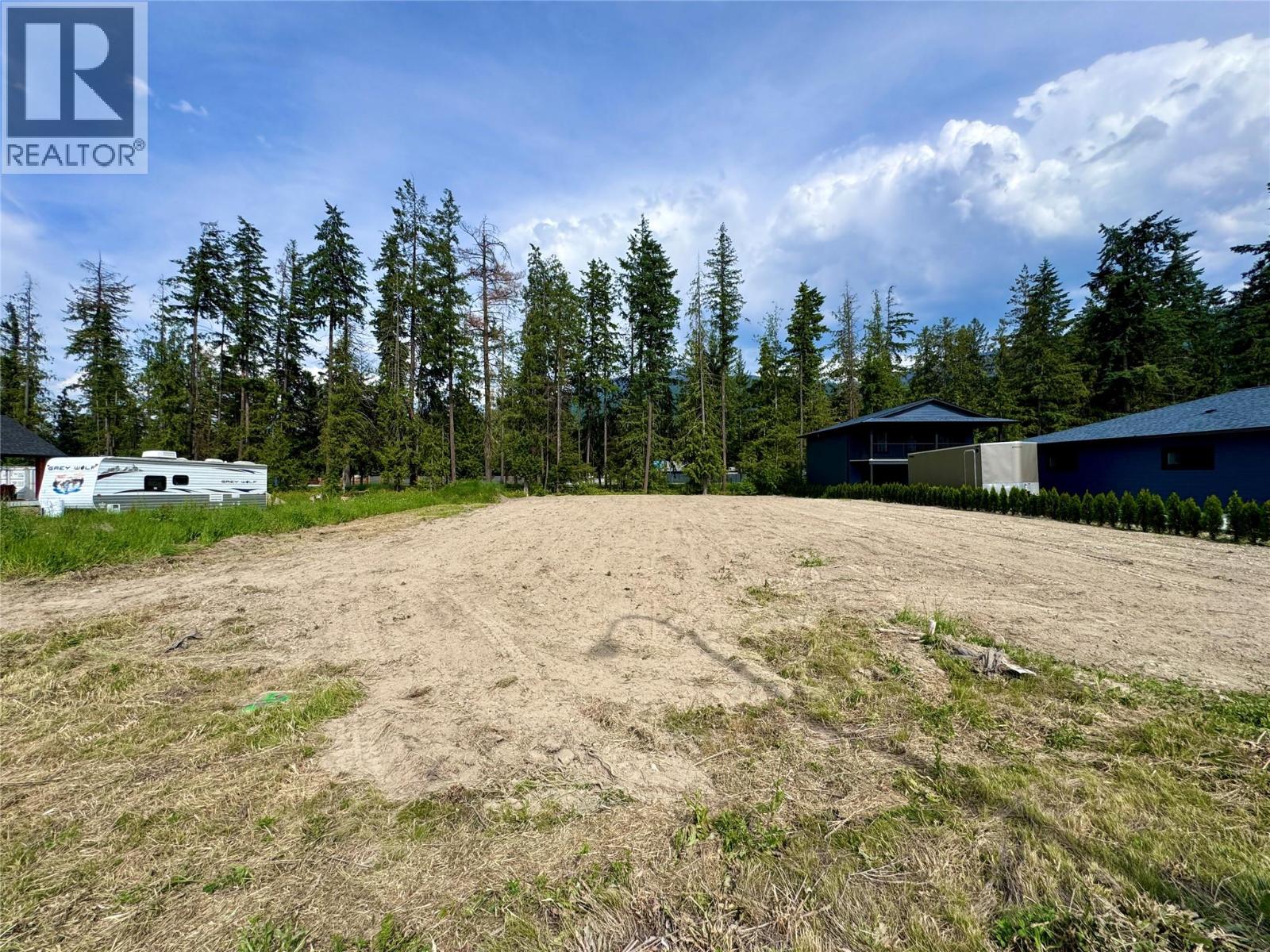 817 Hemlock Crescent South, Sicamous