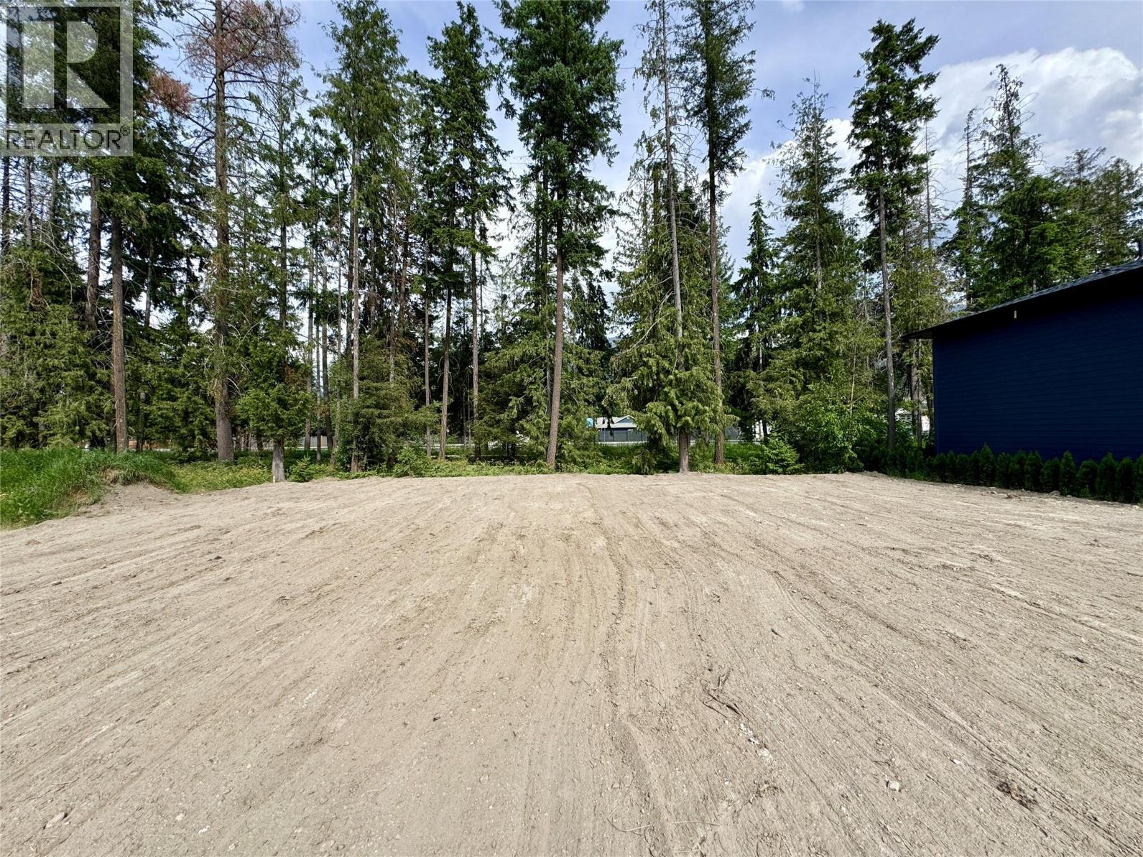 817 Hemlock Crescent South, Sicamous