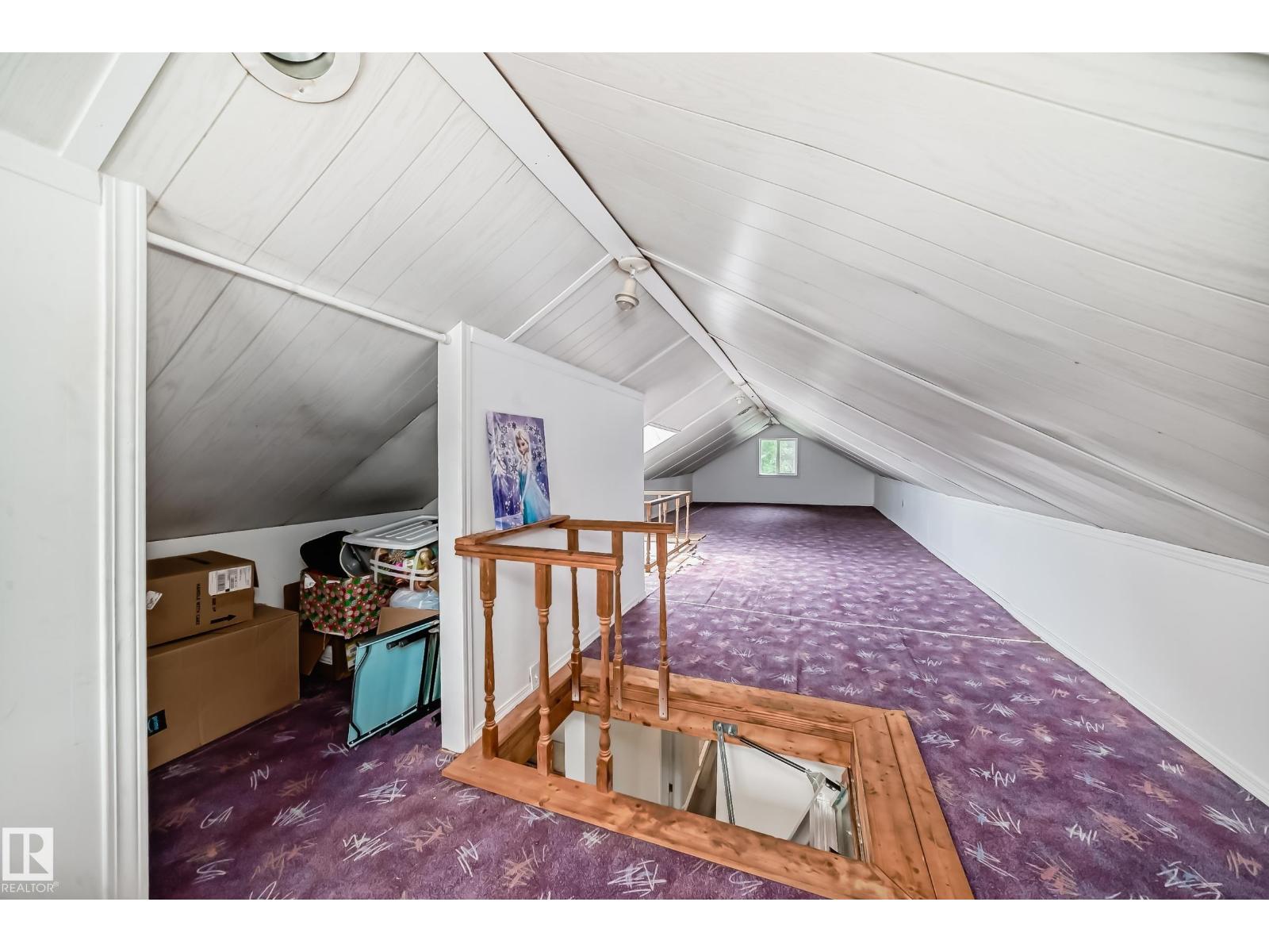 Single Family House for Sale in   ST NW Edmonton 