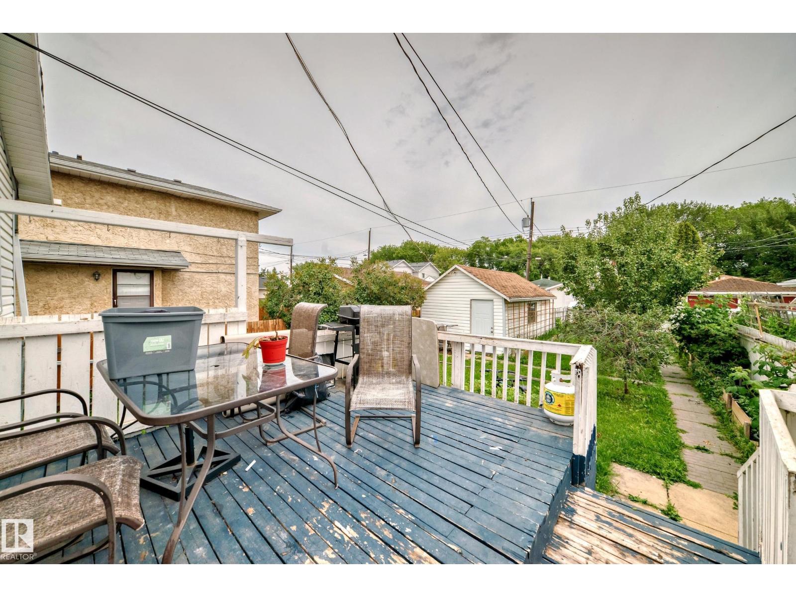 Single Family House for Sale in   ST NW Edmonton 