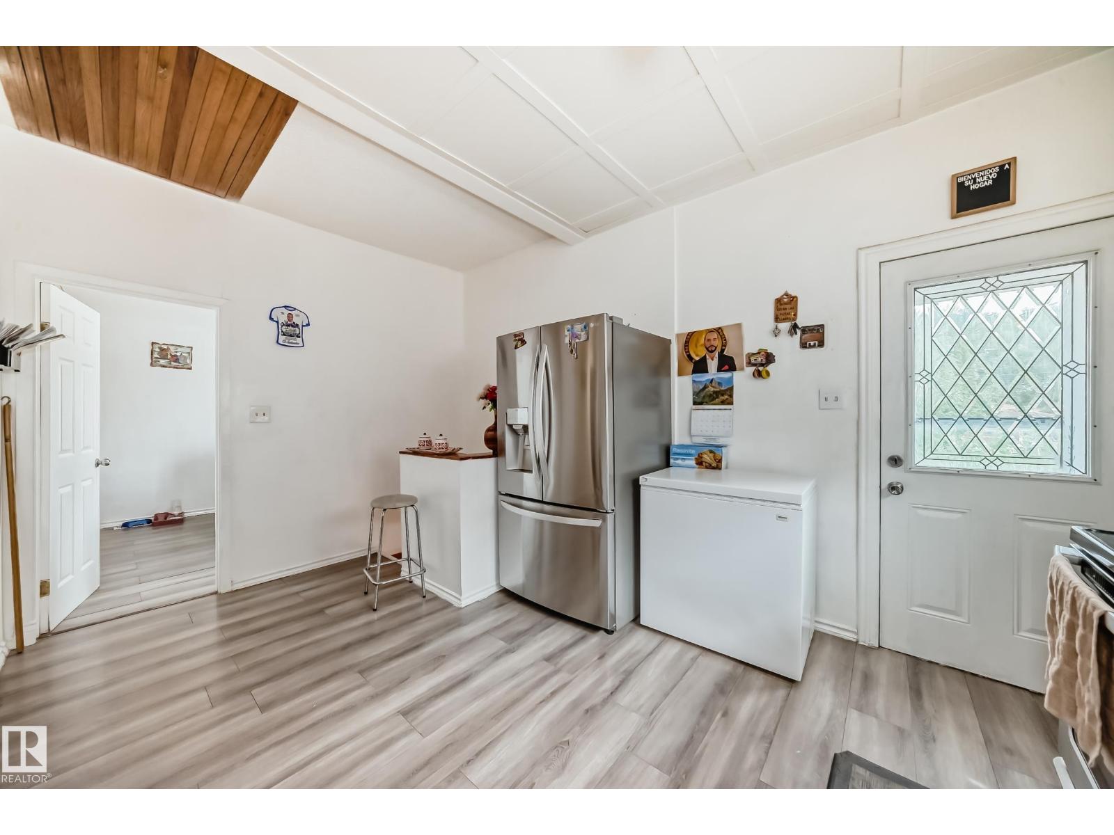 Single Family House for Sale in   ST NW Edmonton 