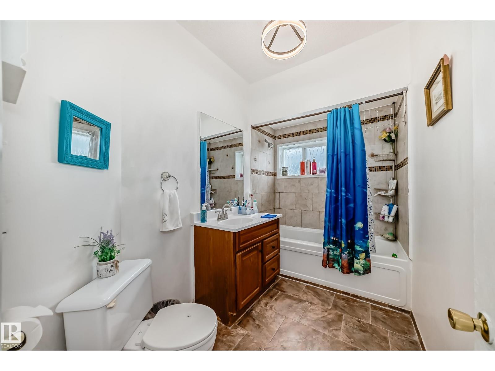 Single Family House for Sale in   ST NW Edmonton 