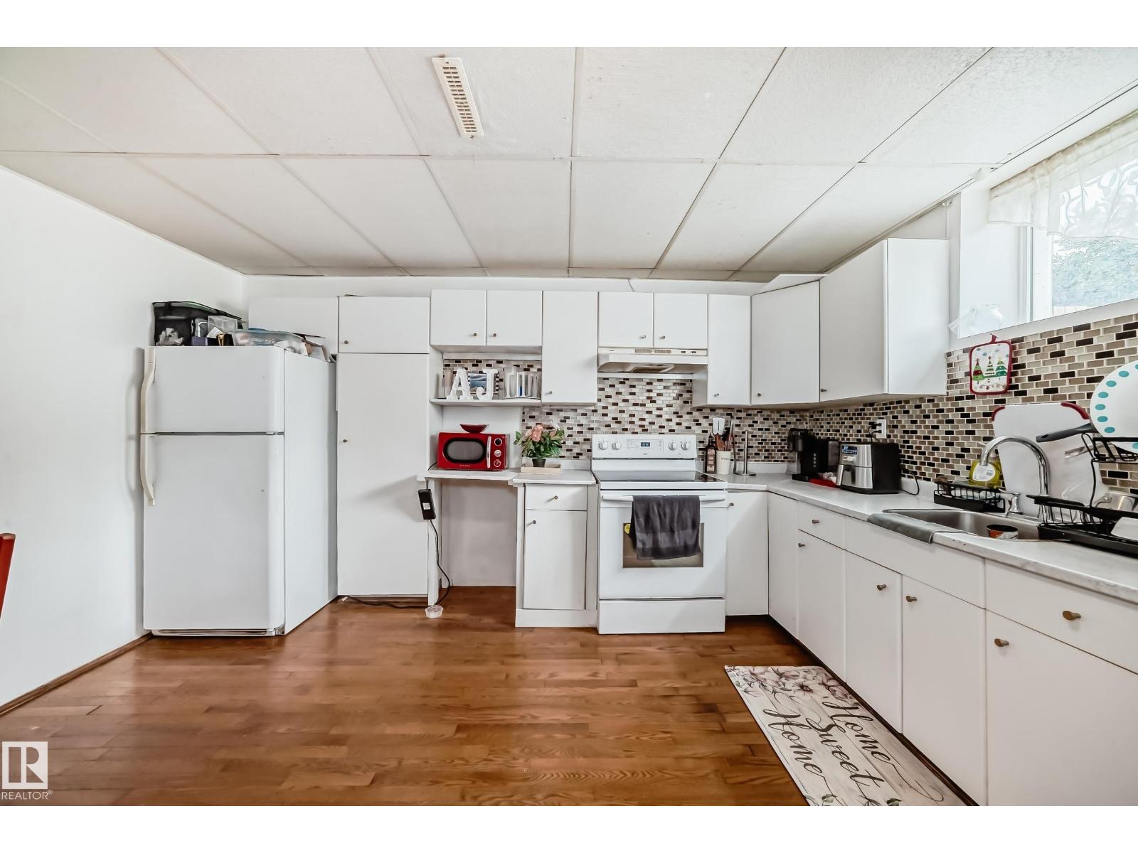 Single Family House for Sale in   ST NW Edmonton 