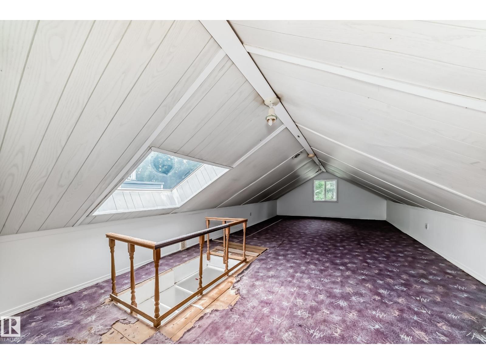 Single Family House for Sale in   ST NW Edmonton 