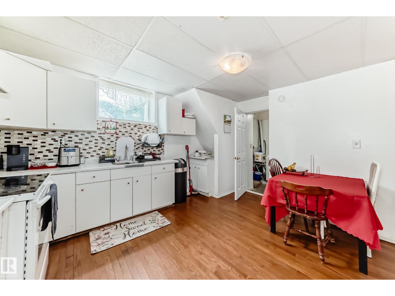 Single Family House for Sale in   ST NW Edmonton 